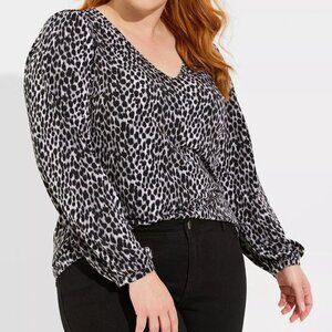 Studio Knit V-Neck Puff Long Sleeve Cheetah Top Size 6X (30/32)
